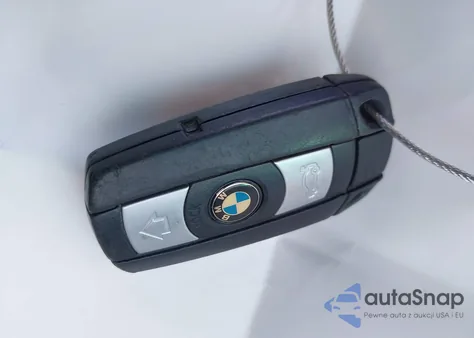 2008 BMW 328 I z USA, uszkodzony, nr VIN WBAVA37508NL43876